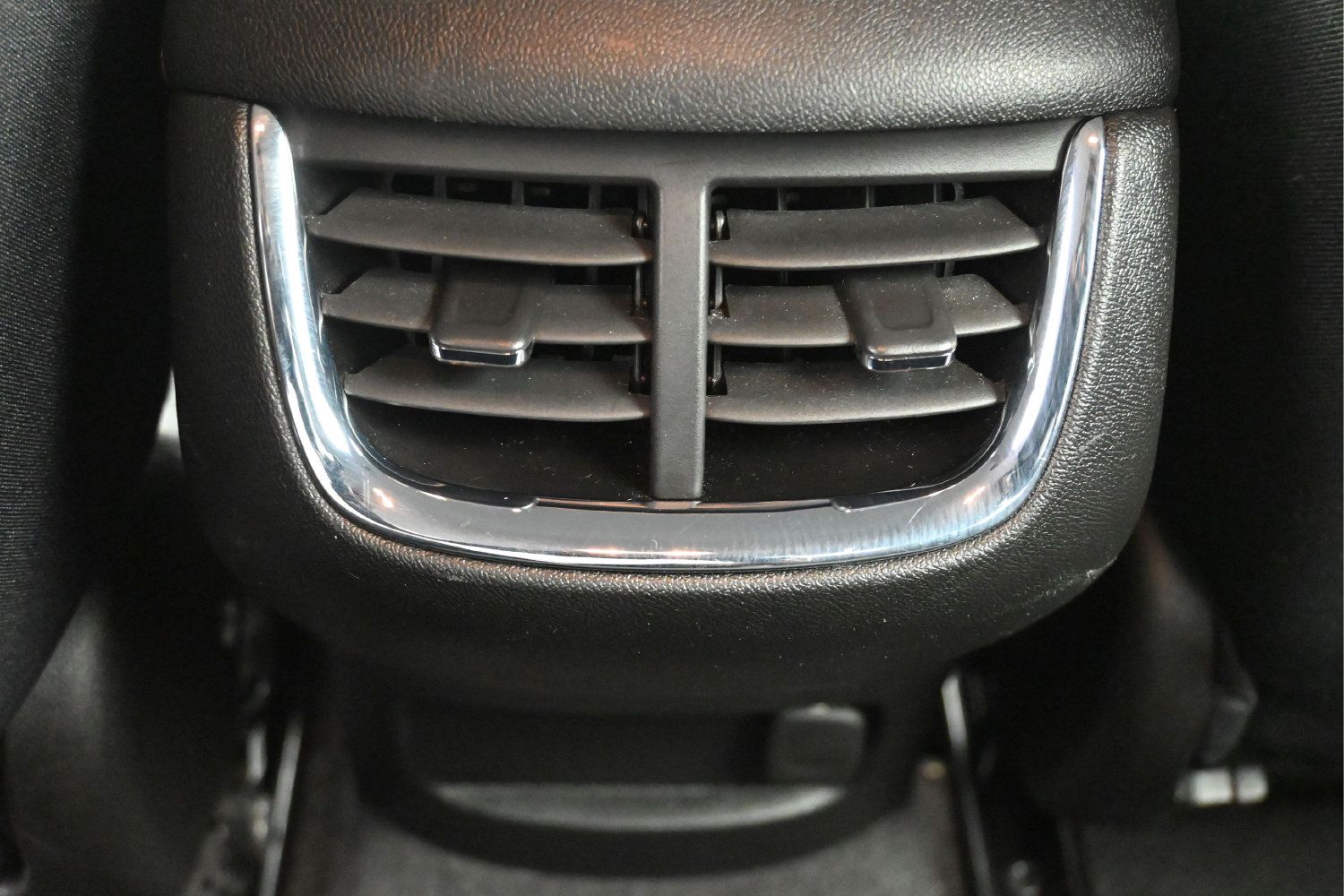 Used 2025 Chevrolet Malibu LT FWD image 8