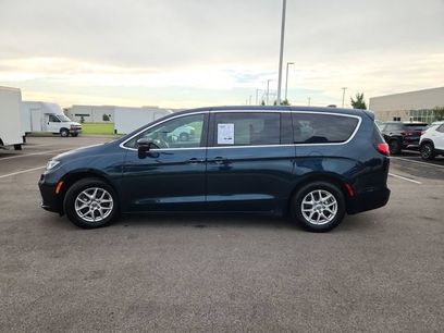 Used 2024 Chrysler Pacifica Touring
