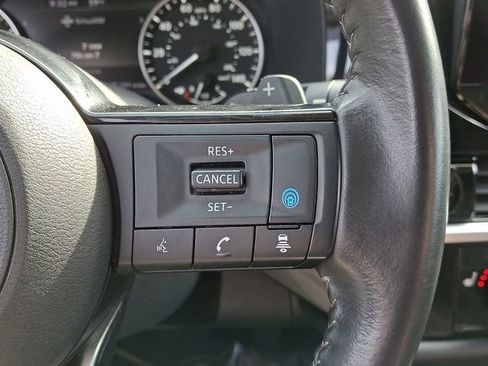 Used 2022 Nissan Pathfinder SV AWD/4WD image 23