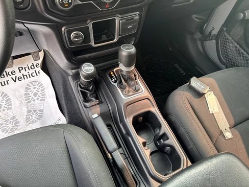 Used 2020 Jeep Wrangler Unlimited Sport AWD/4WD image 22