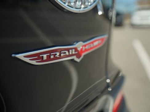 Used 2022 Jeep Cherokee Trailhawk image 42