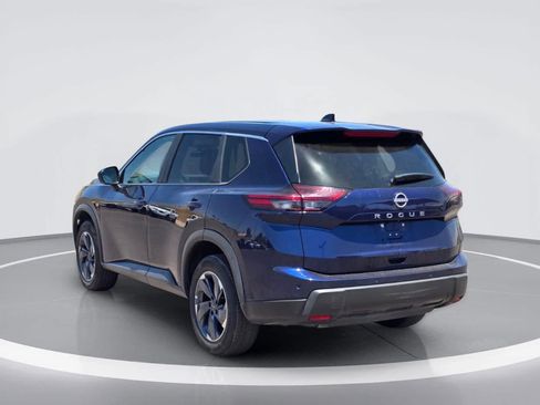 Used 2025 Nissan Rogue SV FWD image 4