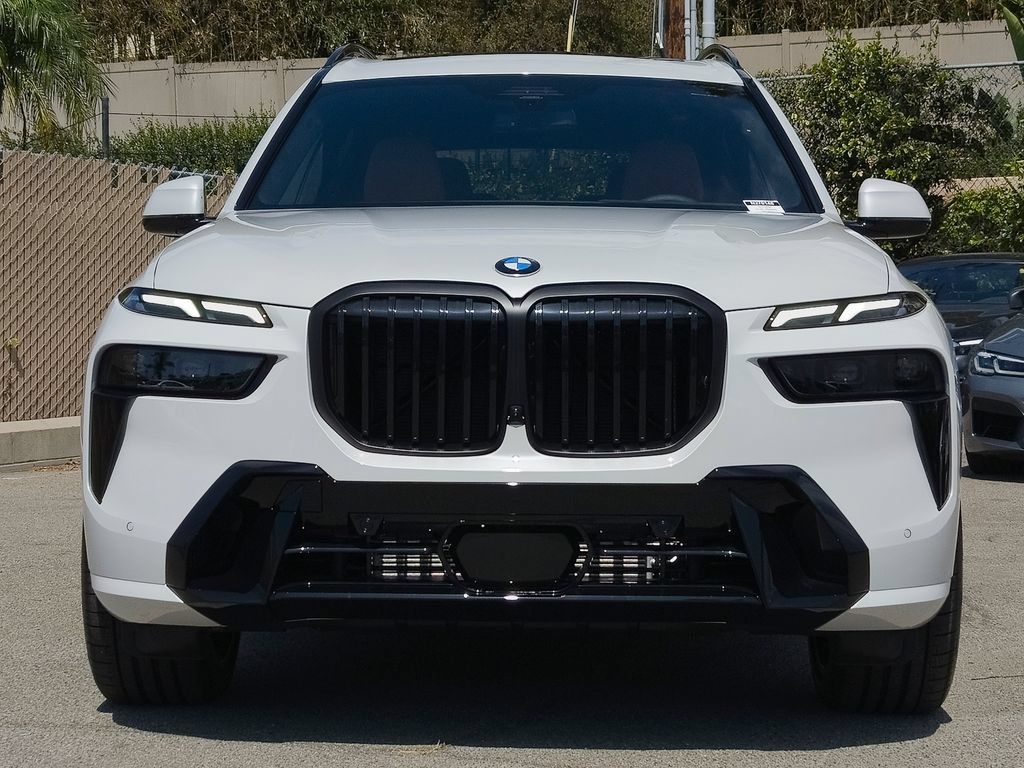 New 2027 BMW X7 xDrive40i w/ M Sport Package AWD/4WD image 2