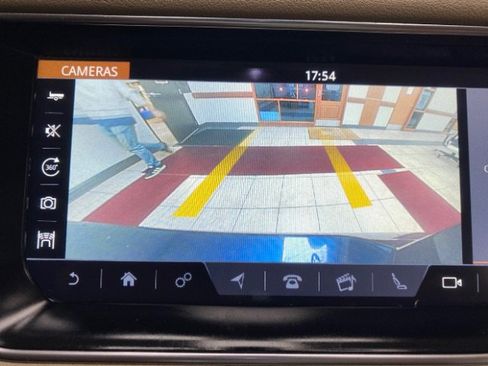 Used 2017 Land Rover Range Rover Sport HSE image 73