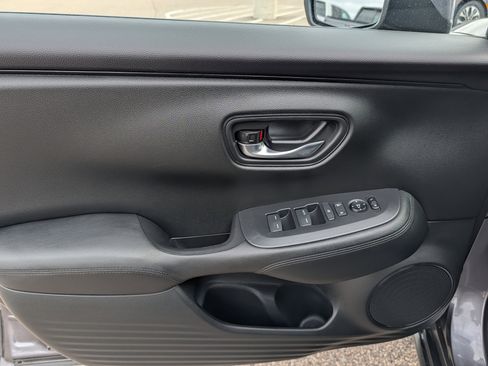 Used 2023 Honda HR-V LX image 22