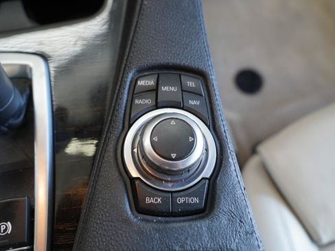 Used 2013 BMW 640i Convertible RWD image 31