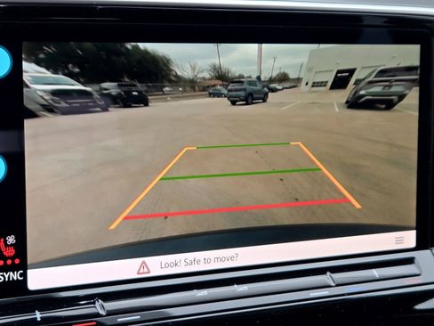 New 2026 Volkswagen Atlas SE image 12