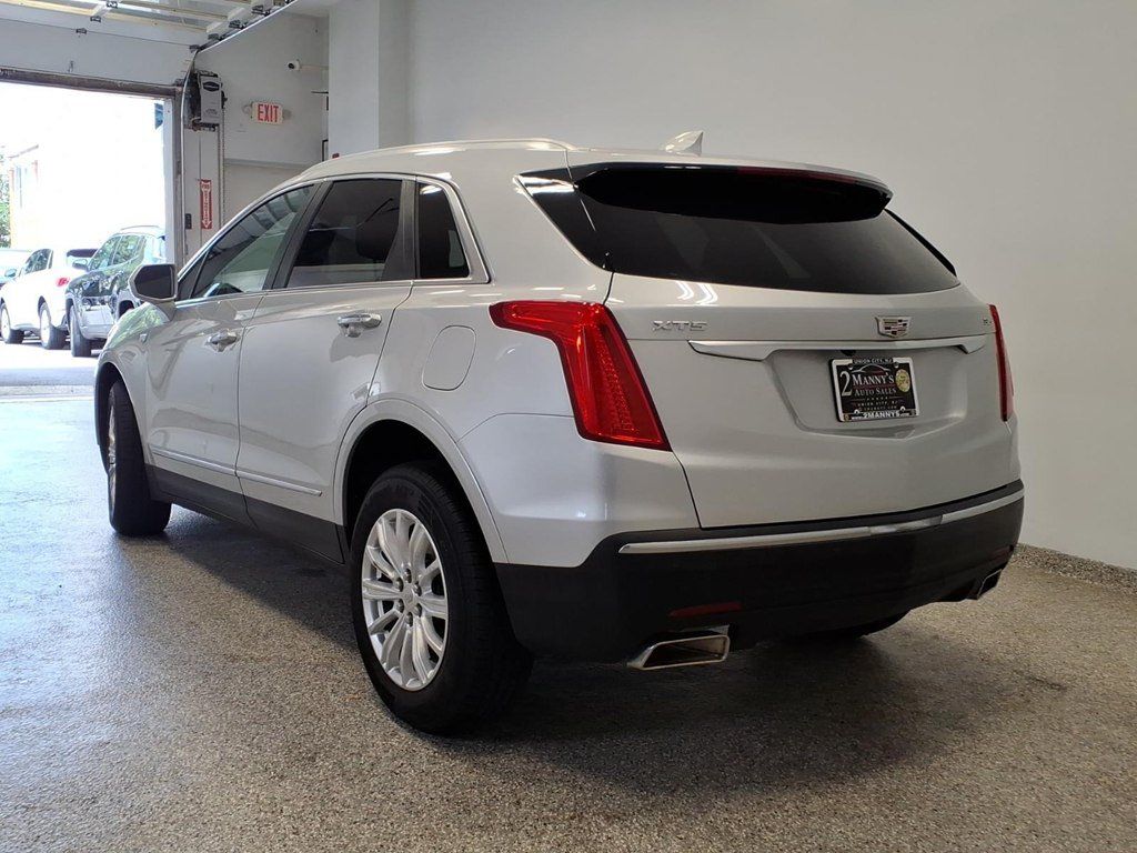 Used 2017 Cadillac XT5 FWD image 6