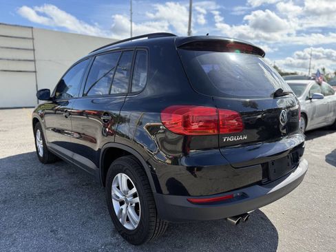 Used 2016 Volkswagen Tiguan S image 5