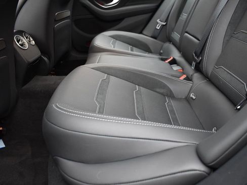 Used 2022 Mercedes-Benz AMG GT 43 image 21