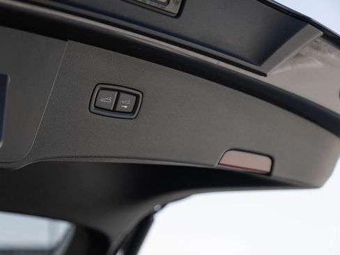 Certified 2023 Porsche Cayenne image 31