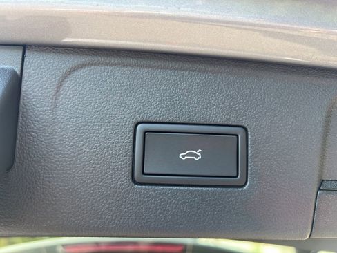 New 2026 Volkswagen Atlas SE image 10