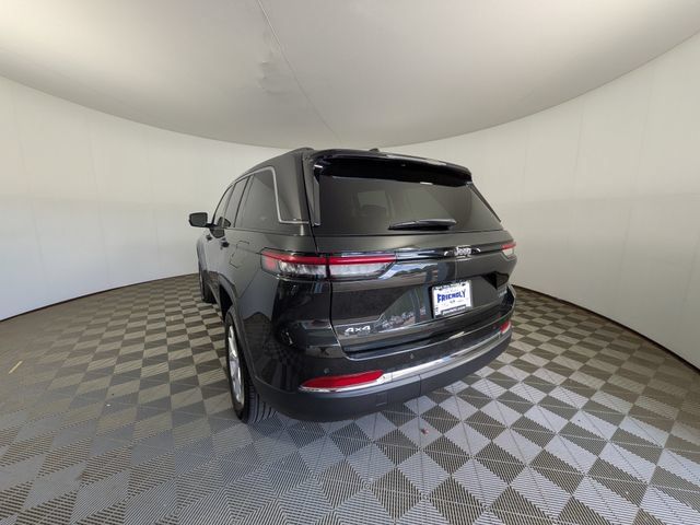 Used 2024 Jeep Grand Cherokee Limited AWD/4WD image 18