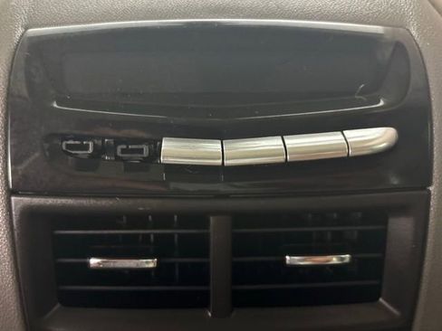 Used 2023 Cadillac XT5 Premium Luxury image 14