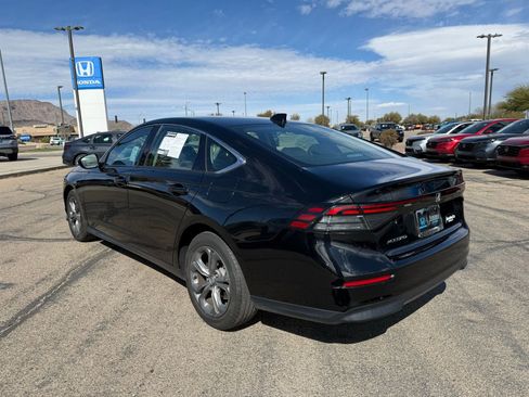 Used 2023 Honda Accord EX image 7
