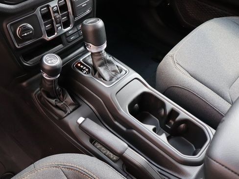 New 2025 Jeep Gladiator Sport image 24