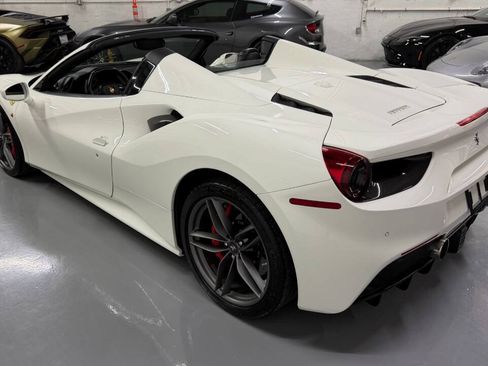 Used 2019 Ferrari 488 Spider RWD image 25