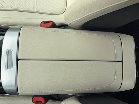 Used 2025 Mercedes-Benz C 300 C 300 NAV,CAM,PANO,HTD STS,BLI image 37