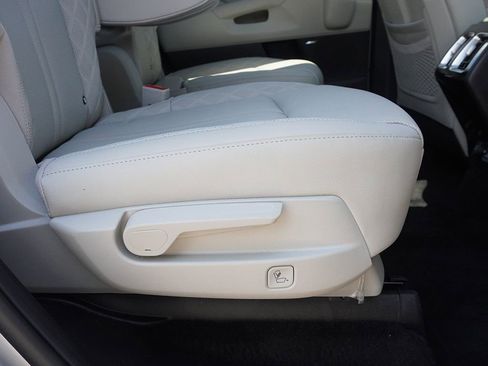 Used 2025 Kia Sorento SX Prestige AWD/4WD image 39