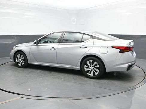 Used 2021 Nissan Altima 2.5 S image 4