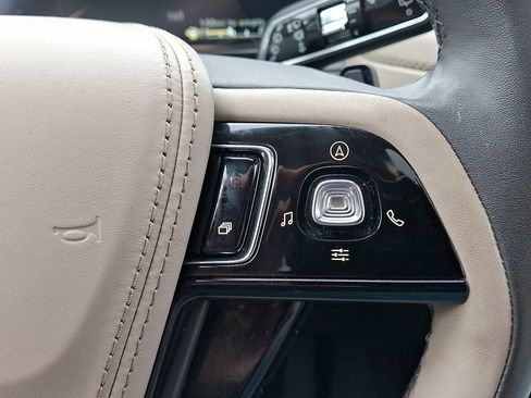Certified 2024 Lincoln Aviator AWD w/ Premium Package image 25