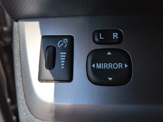 Used 2015 Scion xB FWD image 15