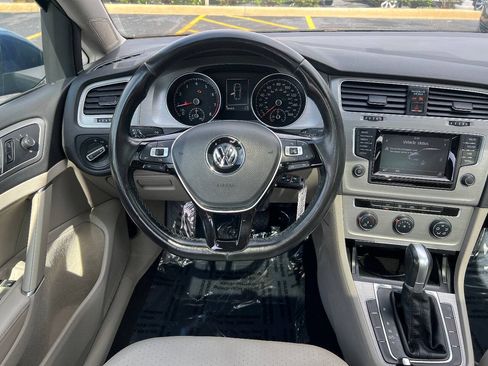 Used 2015 Volkswagen Golf S FWD image 32