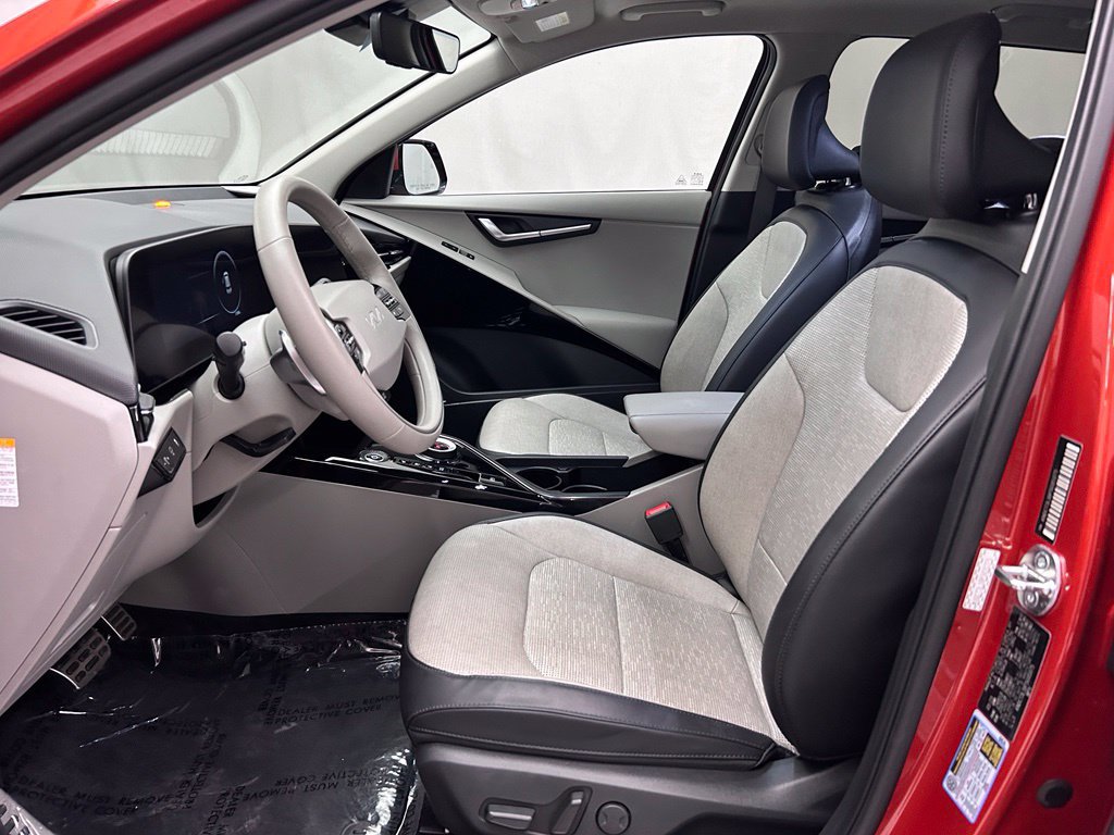 Used 2023 Kia Niro Wave FWD image 12