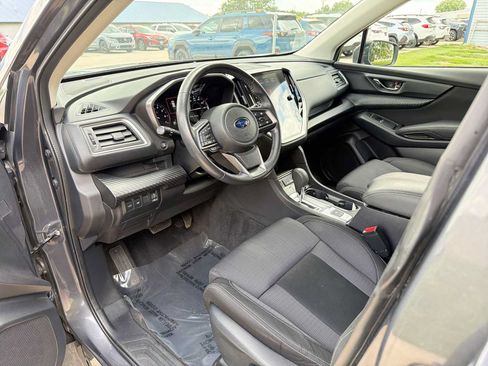 Certified 2023 Subaru Ascent Premium w/ Convenience Package AWD/4WD image 2
