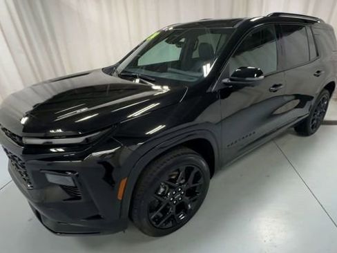 Used 2024 Chevrolet Traverse RS w/ LPO, Floor Liner Package AWD/4WD image 4