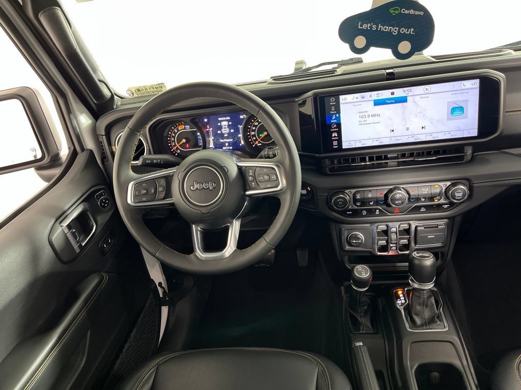 Used 2024 Jeep Wrangler Unlimited Sahara AWD/4WD image 2