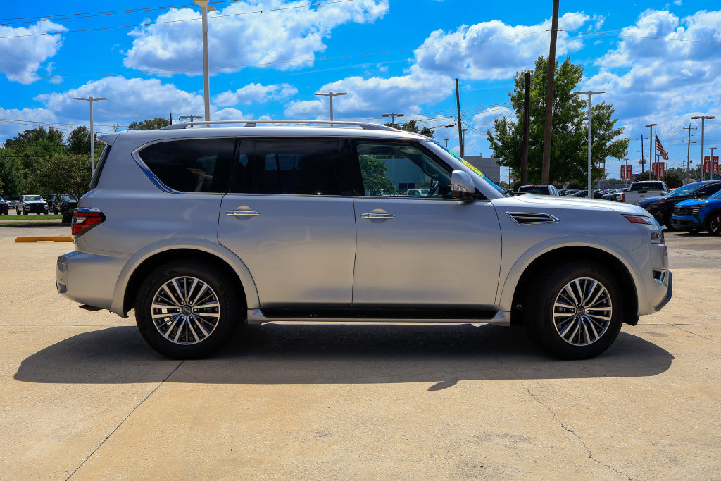 Used 2024 Nissan Armada SL w/ Captain's Chairs Package RWD image 25