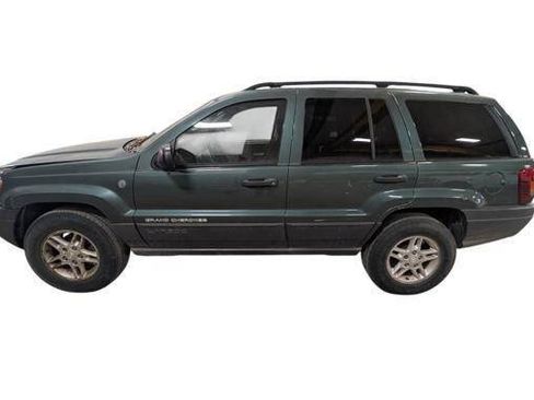 Used 2004 Jeep Grand Cherokee Laredo w/ Convenience Group AWD/4WD image 2