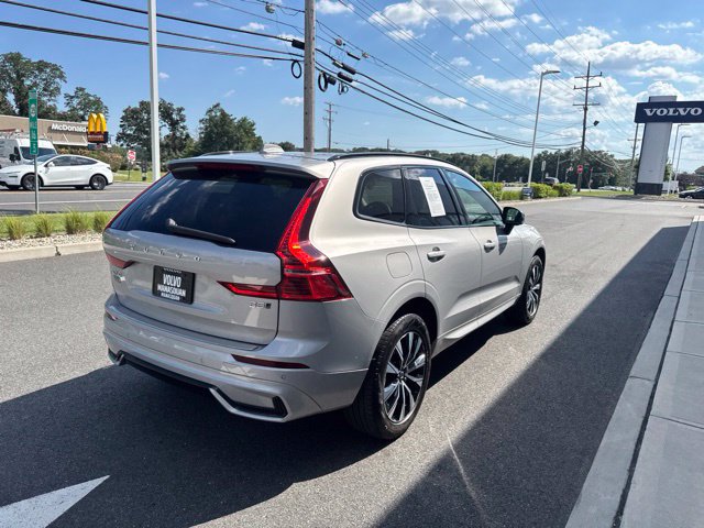 Used 2023 Volvo XC60 B5 Plus w/ Climate Package AWD/4WD image 5