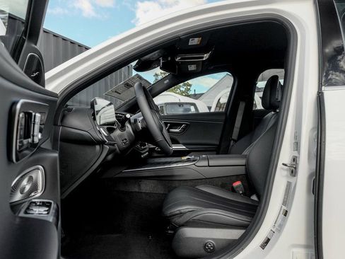 Used 2026 Mercedes-Benz E 350 4MATIC Sedan image 11