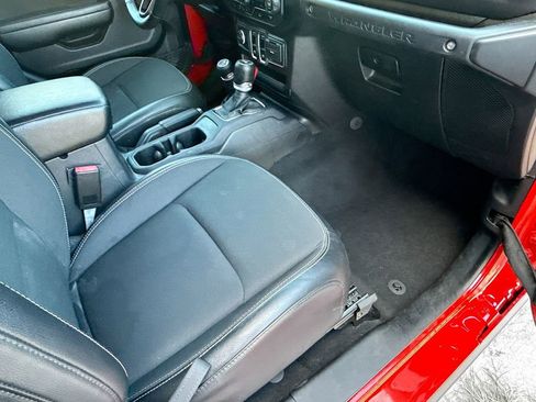 Used 2021 Jeep Wrangler Sport image 33