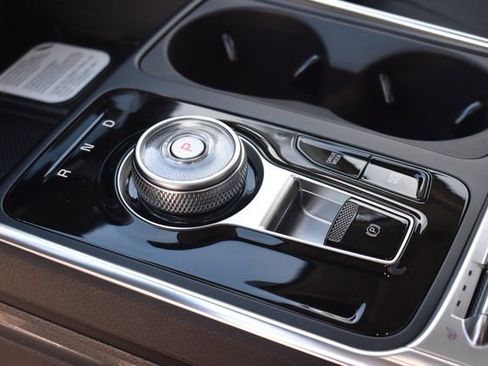 New 2026 Kia Carnival SX image 27