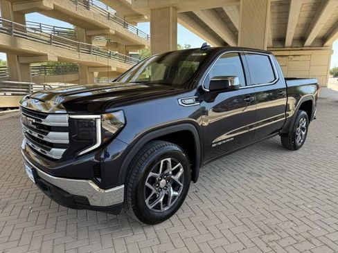 New 2026 GMC Sierra 1500 SLE image 4