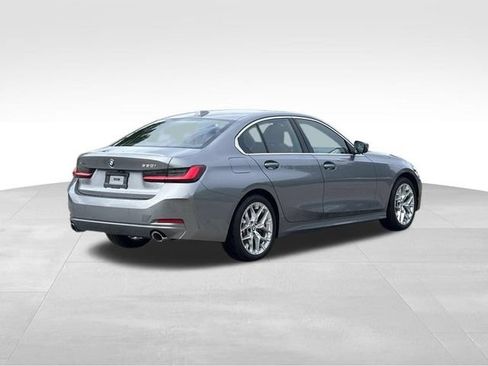 Used 2026 BMW 330i xDrive Sedan w/ Premium Package AWD/4WD image 9