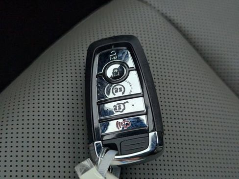 New 2026 Lincoln Corsair Premiere image 26