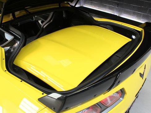 Used 2016 Chevrolet Corvette Z06 w/ 3LZ Preferred Equipment Group image 69