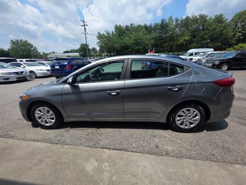 Used 2017 Hyundai Elantra SE FWD image 8