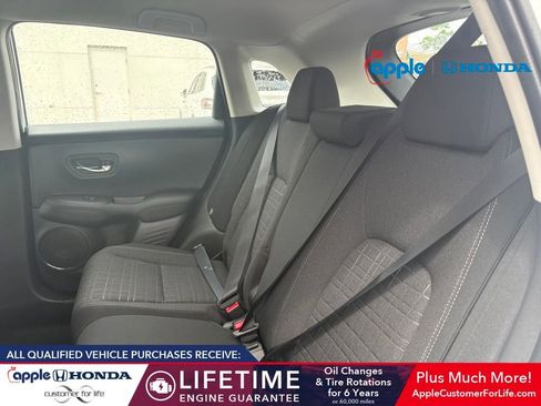 Used 2025 Honda HR-V LX image 5