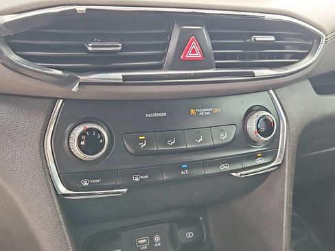Used 2019 Hyundai Santa Fe SE FWD image 24