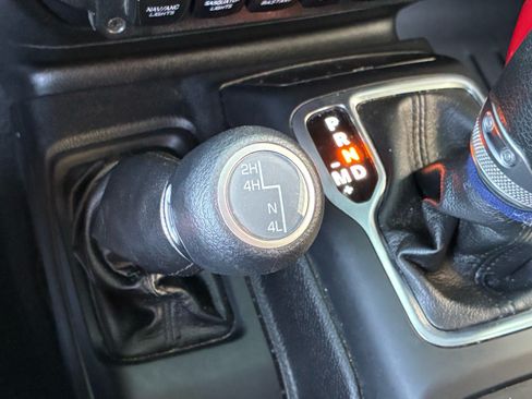 Used 2019 Jeep Wrangler Unlimited Sport S AWD/4WD image 13