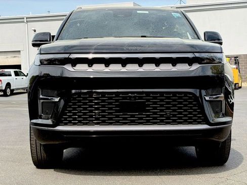 New 2026 Jeep Grand Wagoneer L Limited AWD/4WD image 15