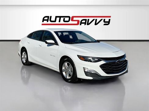 Used 2024 Chevrolet Malibu LS image 1