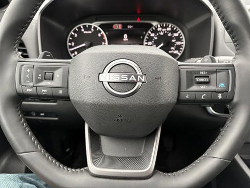Used 2026 Nissan Rogue SV AWD/4WD image 17