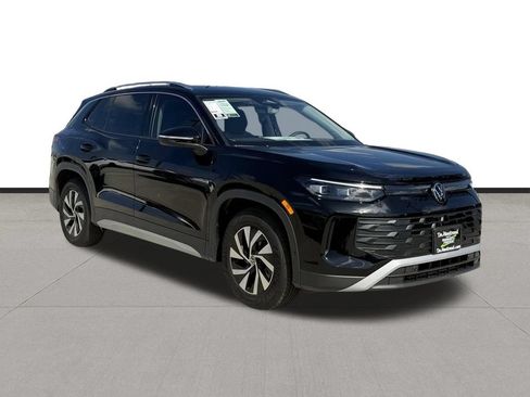 New 2026 Volkswagen Tiguan S FWD image 3
