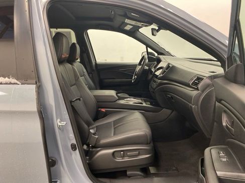 Certified 2025 Honda Passport TrailSport image 25